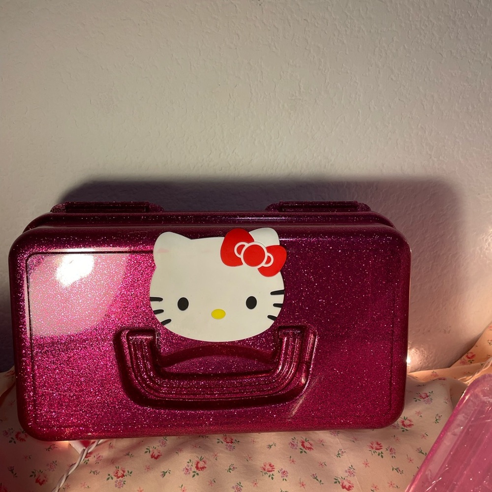 HelloKitty Makeup organizer